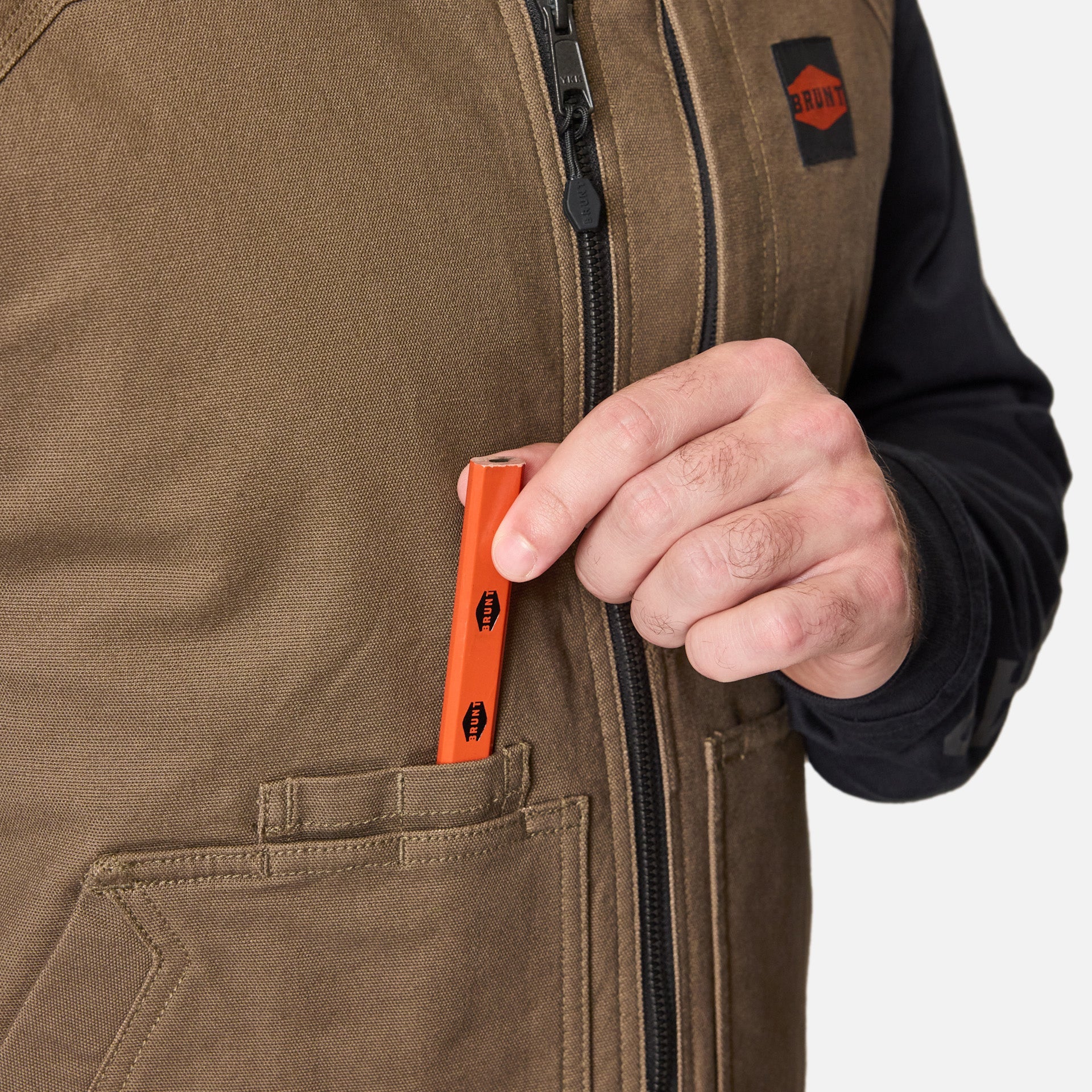 The DﾡﾯAngelo Utility Vest - Brown